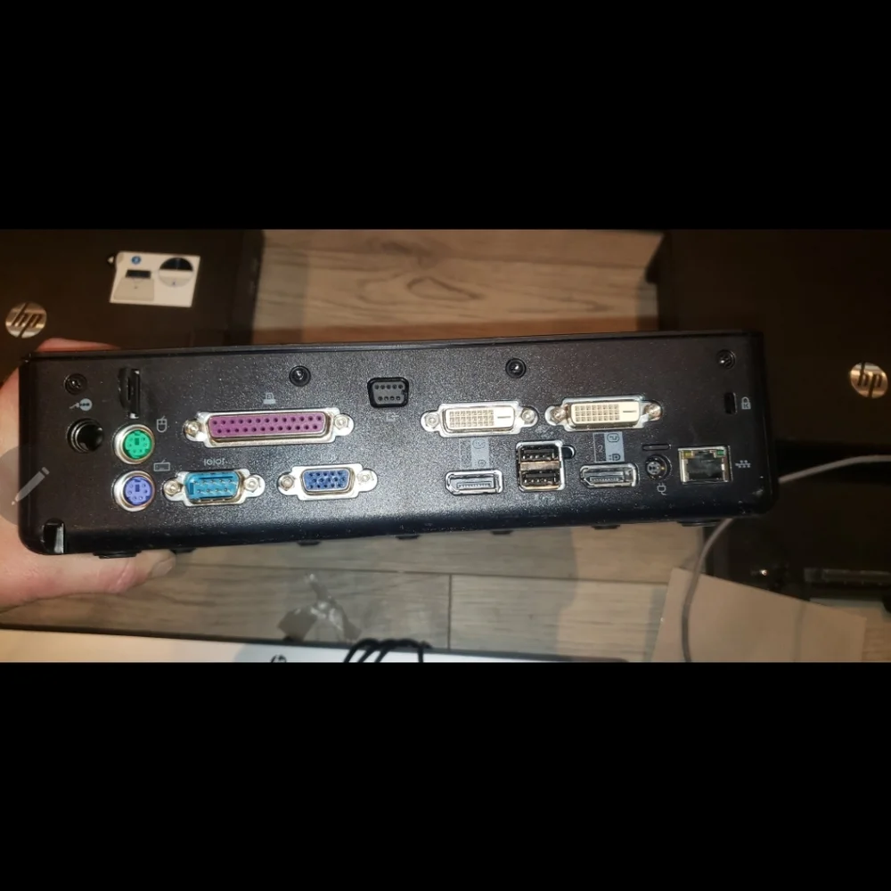 6 HP advanced docking stations lot